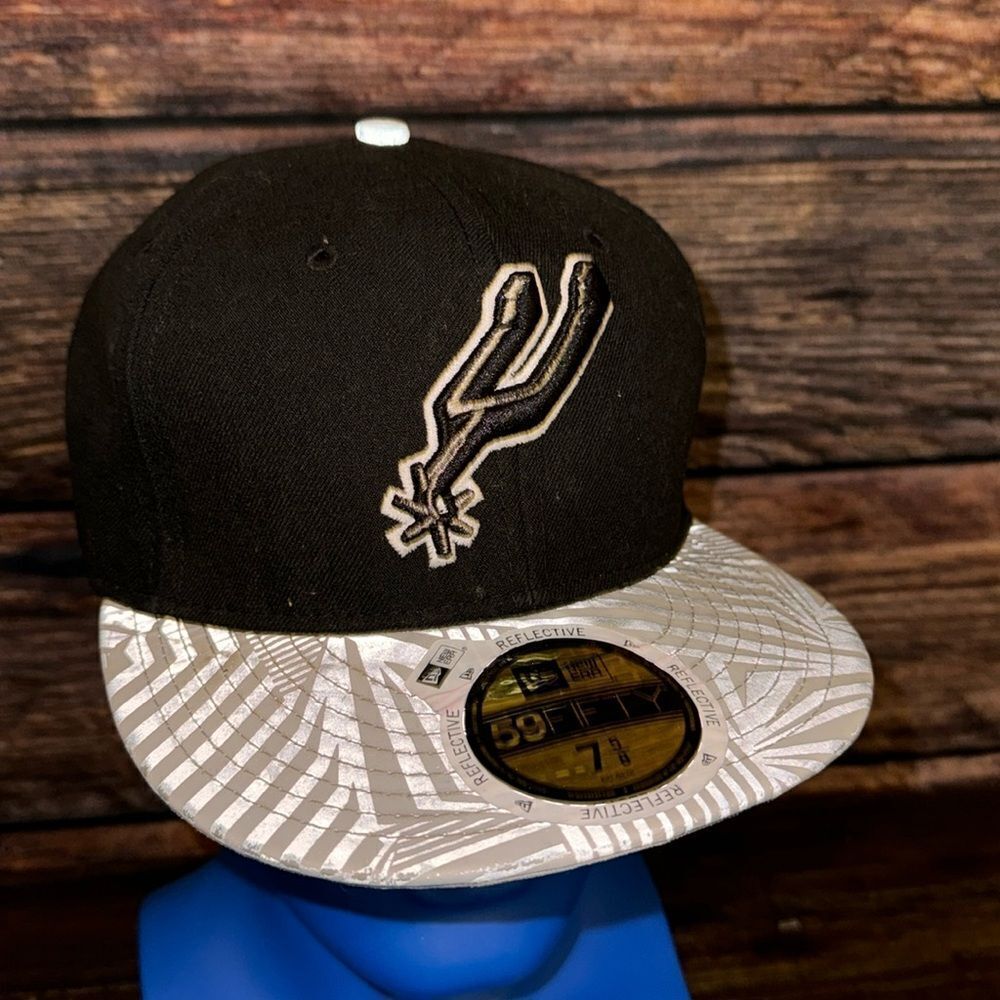 New Era 59Fifty Spurs Hat with Reflective Rim fitted 7-5/8